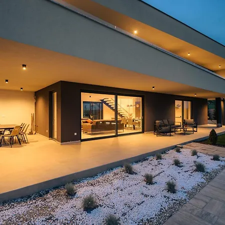 Vila Luxury Naer Labin *