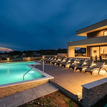 Luxury Naer Labin *
