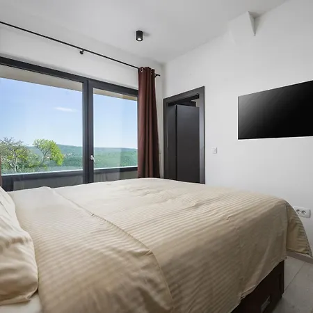 Luxury Naer Labin Villa *