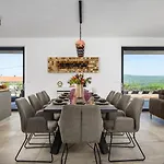 וילה Luxury Naer Labin Veligolji